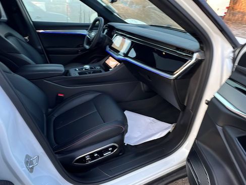 Used 2024 Jeep Wagoneer Launch Edition image 21