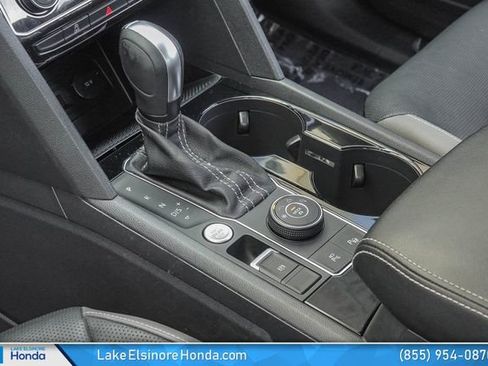 Used 2021 Volkswagen Atlas SEL Premium AWD/4WD image 22