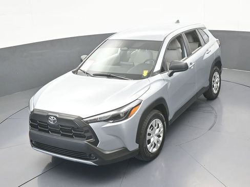 Used 2026 Toyota Corolla Cross L FWD image 38