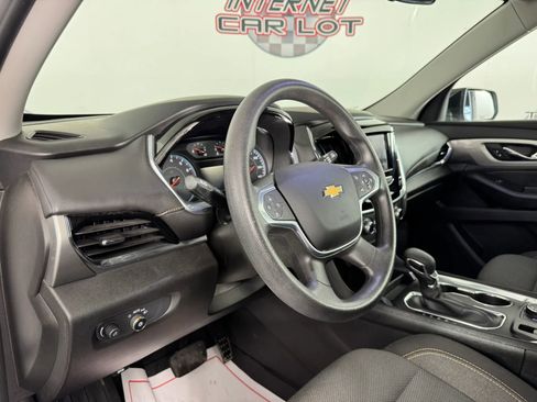 Used 2021 Chevrolet Traverse LS w/ LPO, Floor Liner Package FWD image 10