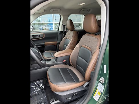 Used 2025 Ford Bronco Sport Outer Banks w/ Outer Banks Tech Package+ AWD/4WD image 13