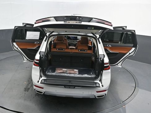 New 2026 BMW X7 xDrive40i image 58