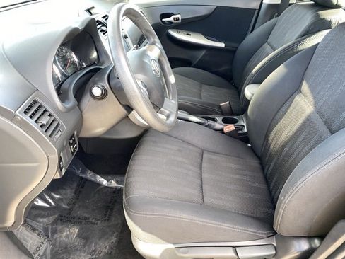 Used 2013 Toyota Corolla S image 10