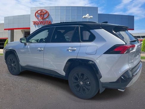 Used 2023 Toyota RAV4 XSE AWD/4WD image 4