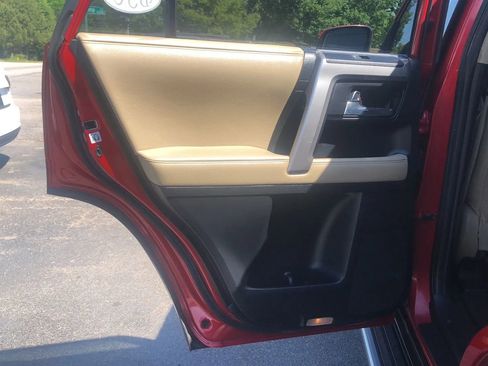 Used 2016 Toyota 4Runner SR5 image 11