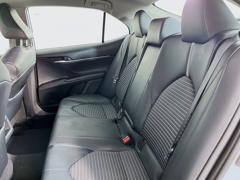 Used 2022 Toyota Camry SE FWD image 31