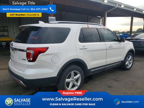 Used 2016 Ford Explorer XLT w/ Equipment Group 202A AWD/4WD image 4