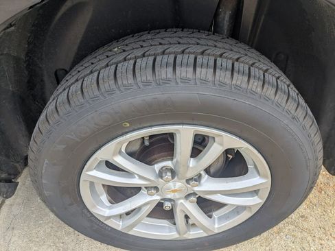 Used 2017 Chevrolet Equinox LT image 21