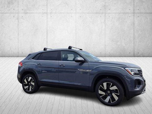 New 2026 Volkswagen Atlas Cross Sport SE image 3