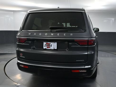 Used 2022 Jeep Wagoneer Series III w/ Premium Group I AWD/4WD image 7