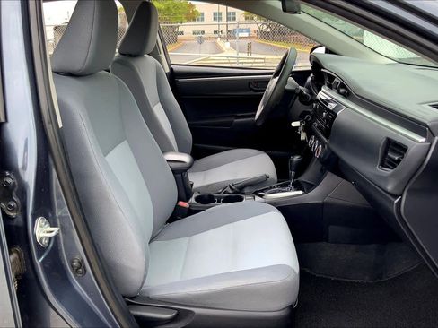 Used 2014 Toyota Corolla L image 9