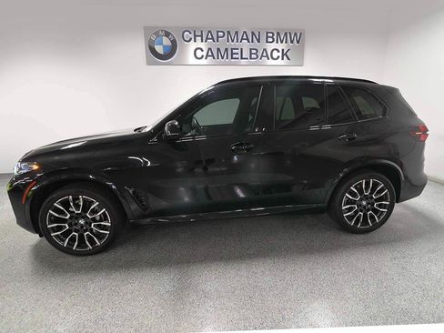 Used 2025 BMW X5 sDrive40i w/ M Sport Package RWD image 3