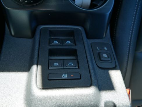 Used 2025 Ford Bronco Badlands image 30