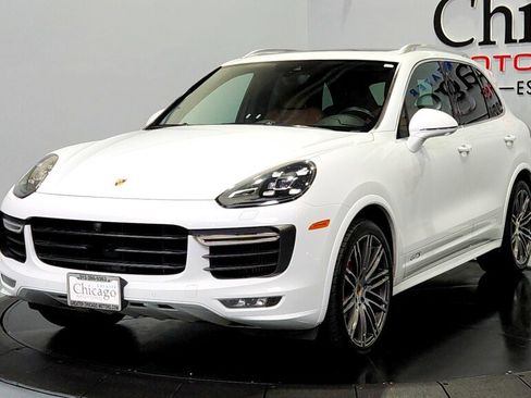 Used 2017 Porsche Cayenne GTS image 3