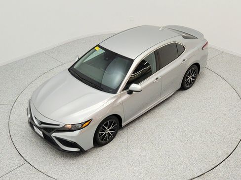 Used 2021 Toyota Camry SE FWD image 21