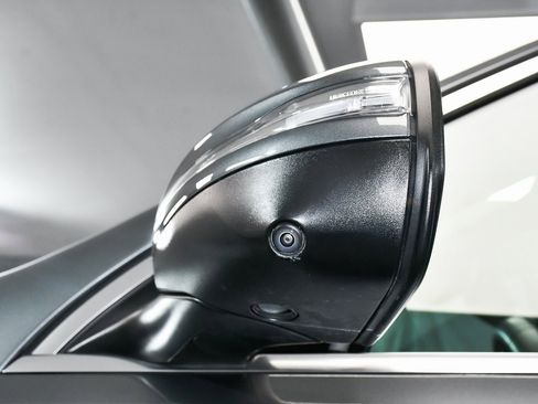 Used 2025 Mercedes-Benz GLS 450 GLS 450 image 96