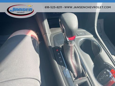 Used 2024 Chevrolet Equinox RS FWD image 15