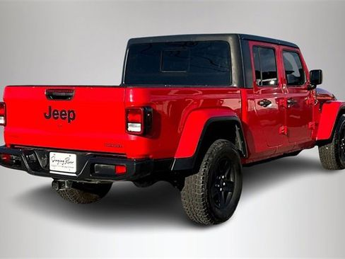Used 2021 Jeep Gladiator Sport image 5