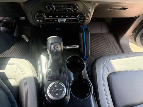 Used 2023 Ford Bronco Black Diamond AWD/4WD image 20