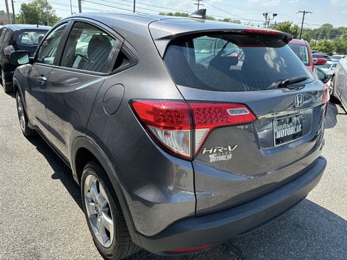 Used 2019 Honda HR-V LX image 4