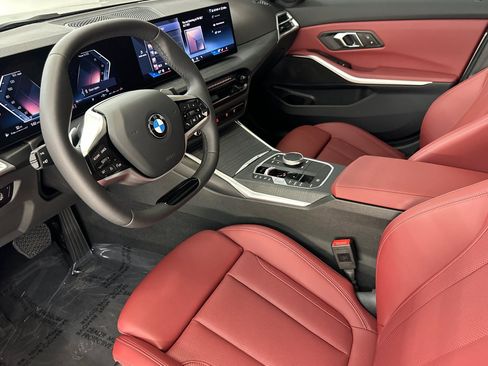 Used 2025 BMW 330i Sedan w/ Convenience Package RWD image 4