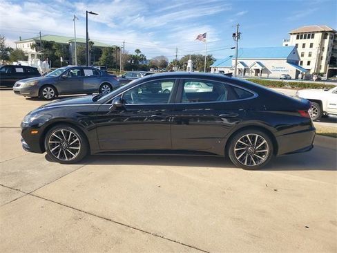 Used 2023 Hyundai Sonata Limited w/ Cargo Package image 2
