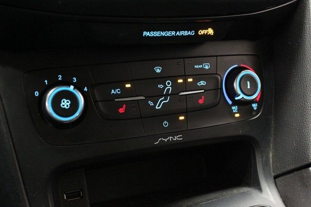 Used 2016 Ford Focus SE w/ SE Winter Package FWD image 27