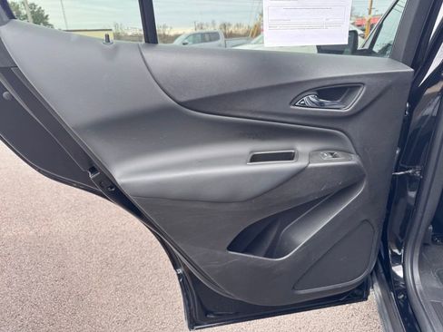 Used 2024 Chevrolet Equinox LT image 30