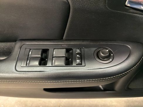 Used 2012 Chrysler 200 Limited FWD image 14