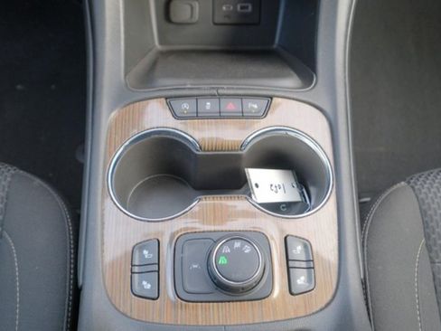 Used 2022 GMC Acadia SLE w/ Driver Convenience Package AWD/4WD image 19