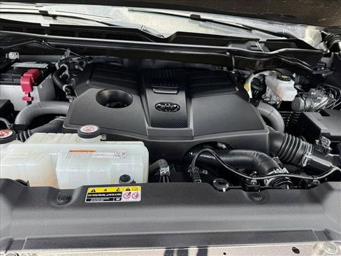 Used 2023 Toyota Tundra Platinum w/ Advanced Package AWD/4WD image 22