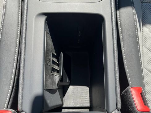 Certified 2026 Volkswagen Tiguan SE AWD/4WD image 15