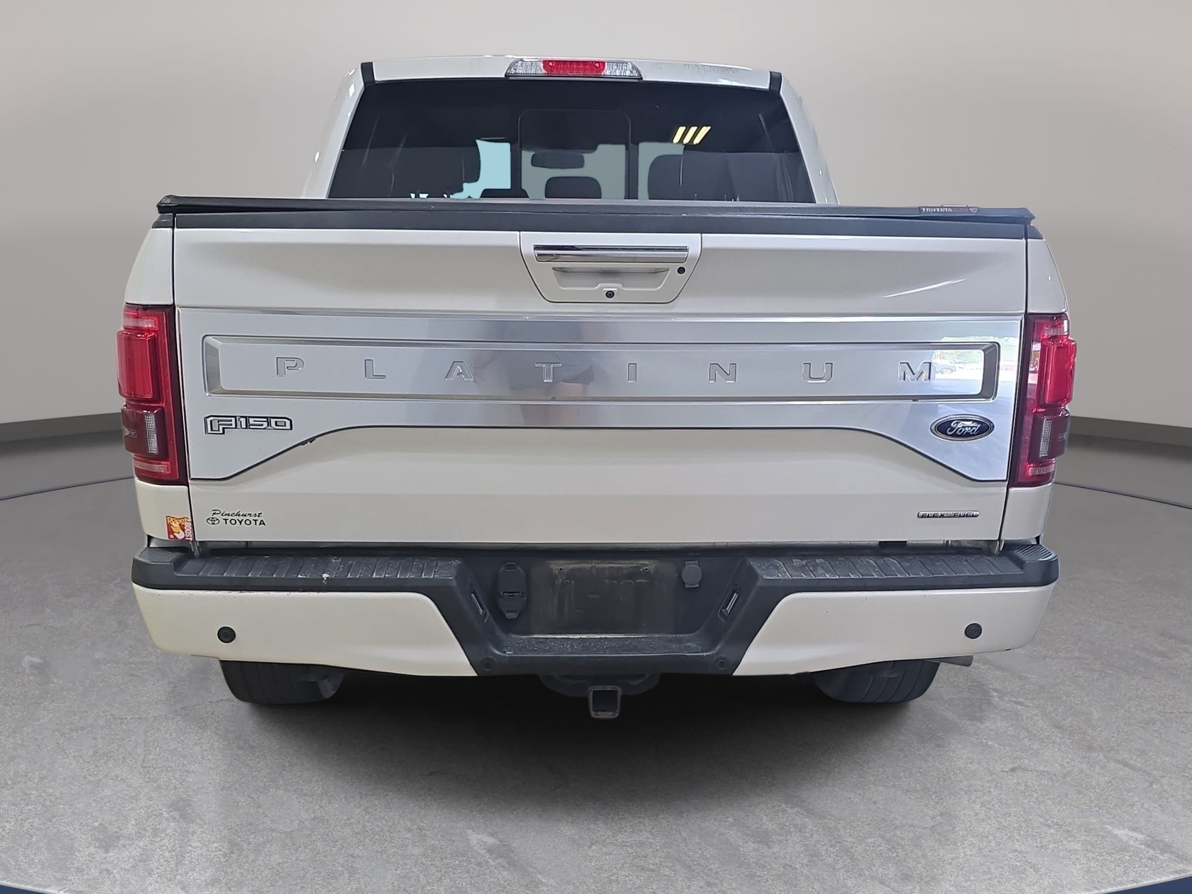 Used 2016 Ford F150 Platinum w/ Equipment Group 701A Luxury RWD image 7