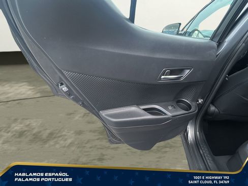 Used 2021 Toyota C-HR XLE FWD image 24