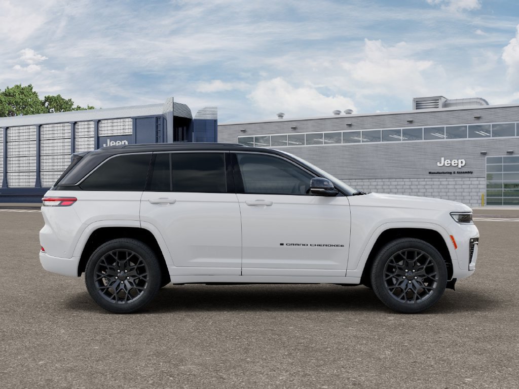 New 2027 Jeep Grand Cherokee Summit AWD/4WD image 21