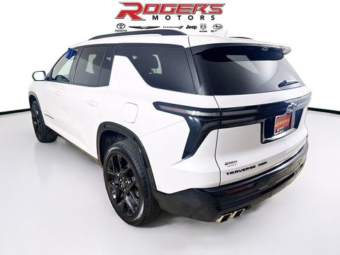 Used 2024 Chevrolet Traverse RS w/ LPO, Floor Liner Package AWD/4WD image 6