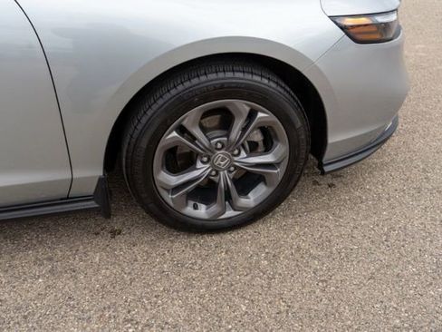 Used 2024 Honda Accord EX image 9