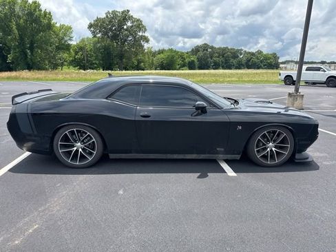 Used 2016 Dodge Challenger R/T Scat Pack RWD image 2