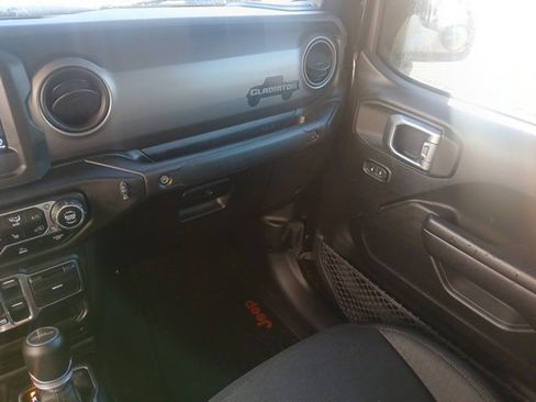 Used 2020 Jeep Gladiator Sport w/ Quick Order Package 24S image 32