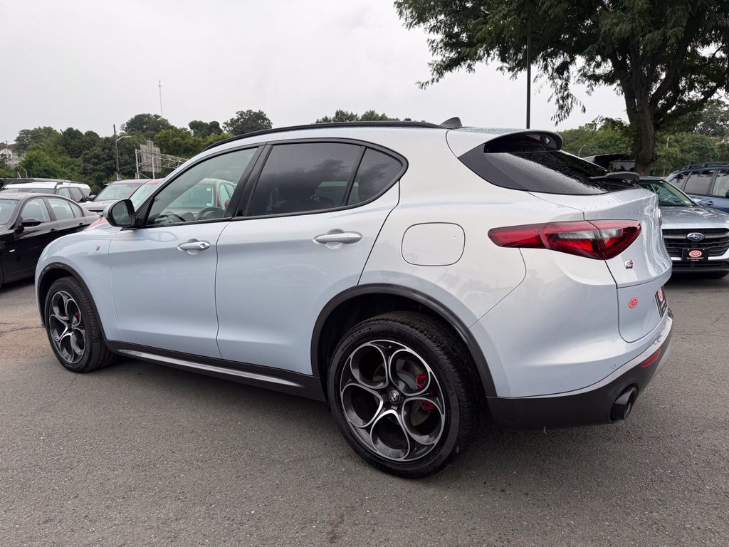 Used 2023 Alfa Romeo Stelvio Ti w/ Active Assist Plus Package AWD/4WD image 10
