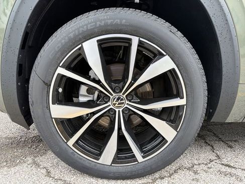 New 2026 Volkswagen Atlas Cross Sport SEL Premium R-Line AWD/4WD image 11