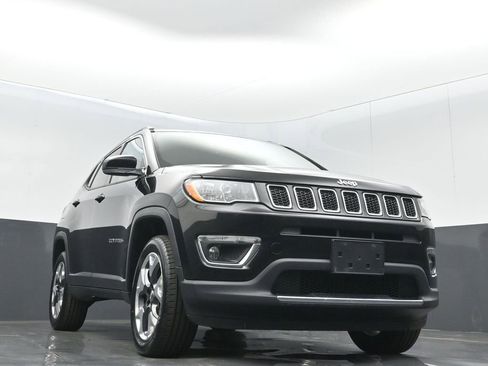 Used 2018 Jeep Compass Limited w/ Navigation Group AWD/4WD image 5