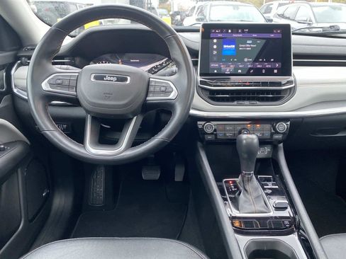 Certified 2022 Jeep Compass Limited w/ Sun and Sound Group image 12