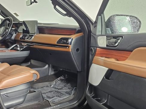 Used 2024 Lincoln Navigator Reserve w/ Equipment Group 201A image 12