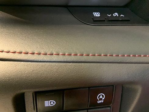 Used 2023 Toyota Highlander XSE AWD/4WD image 22