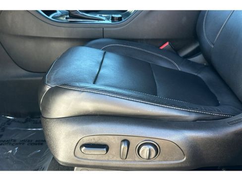 Used 2017 GMC Acadia SLT FWD image 13
