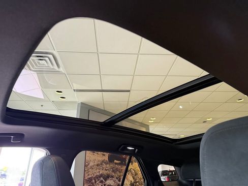 New 2025 Chevrolet Blazer EV RS RWD image 17