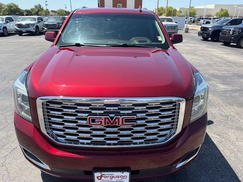 Used 2018 GMC Yukon Denali w/ Denali Ultimate Package AWD/4WD image 9
