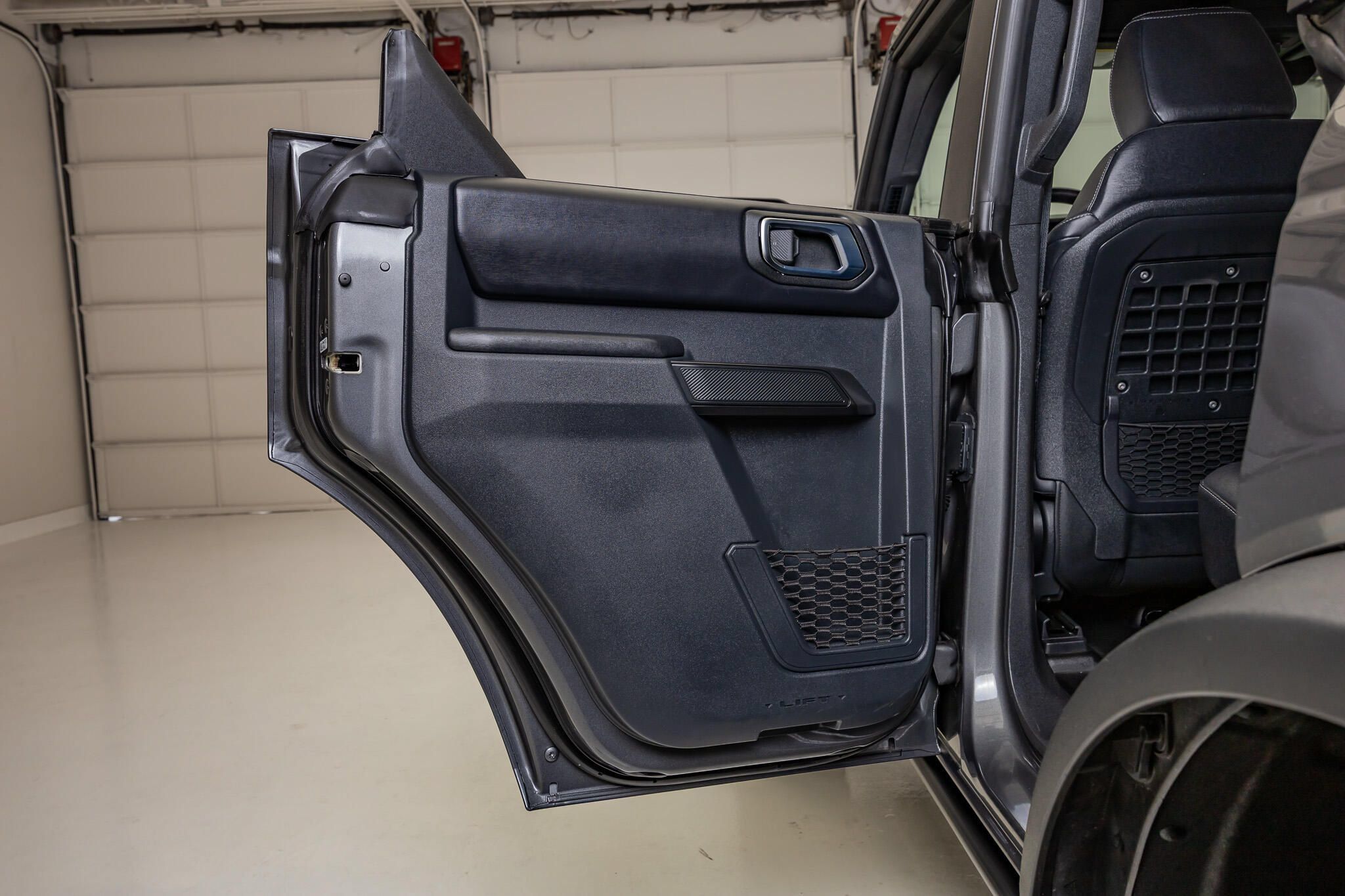 Used 2025 Ford Bronco Badlands AWD/4WD image 44