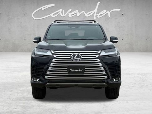 Used 2025 Lexus LX 600 4WD w/ Accessory Package (2T) image 18